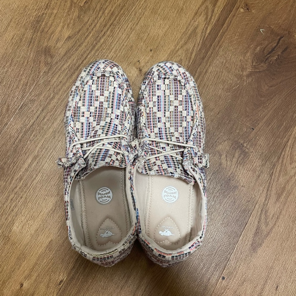 Women’s Rocket Dog Mellow Size 11